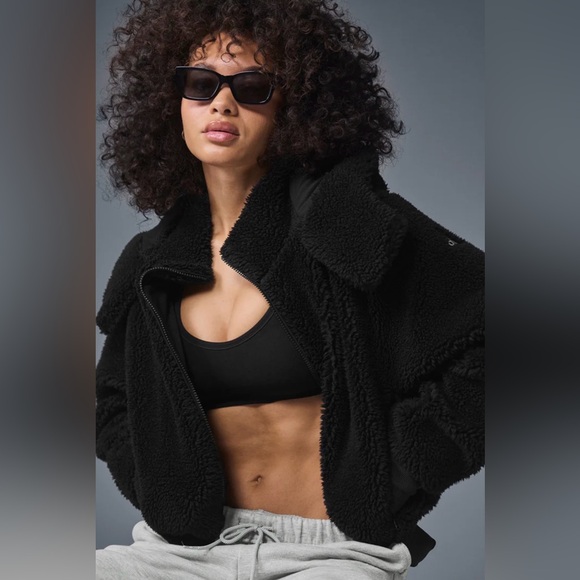 ALO Yoga Jackets & Blazers - alo foxy sherpa jacket | size s